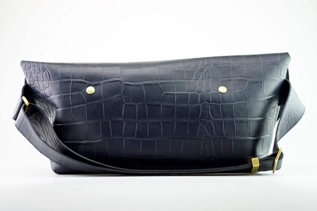 メッセンジャーバッグ (M)/CROCO PATTERN NAVY