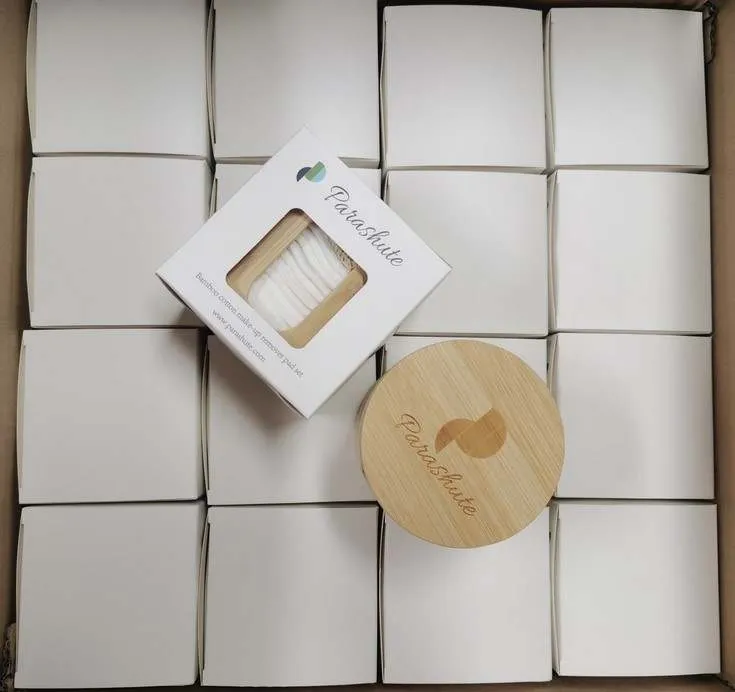 16 pads with 3 layers 100% Cotton Reusable Organic make up Remover and Facial cleaning pads. Made for parashuteHome.