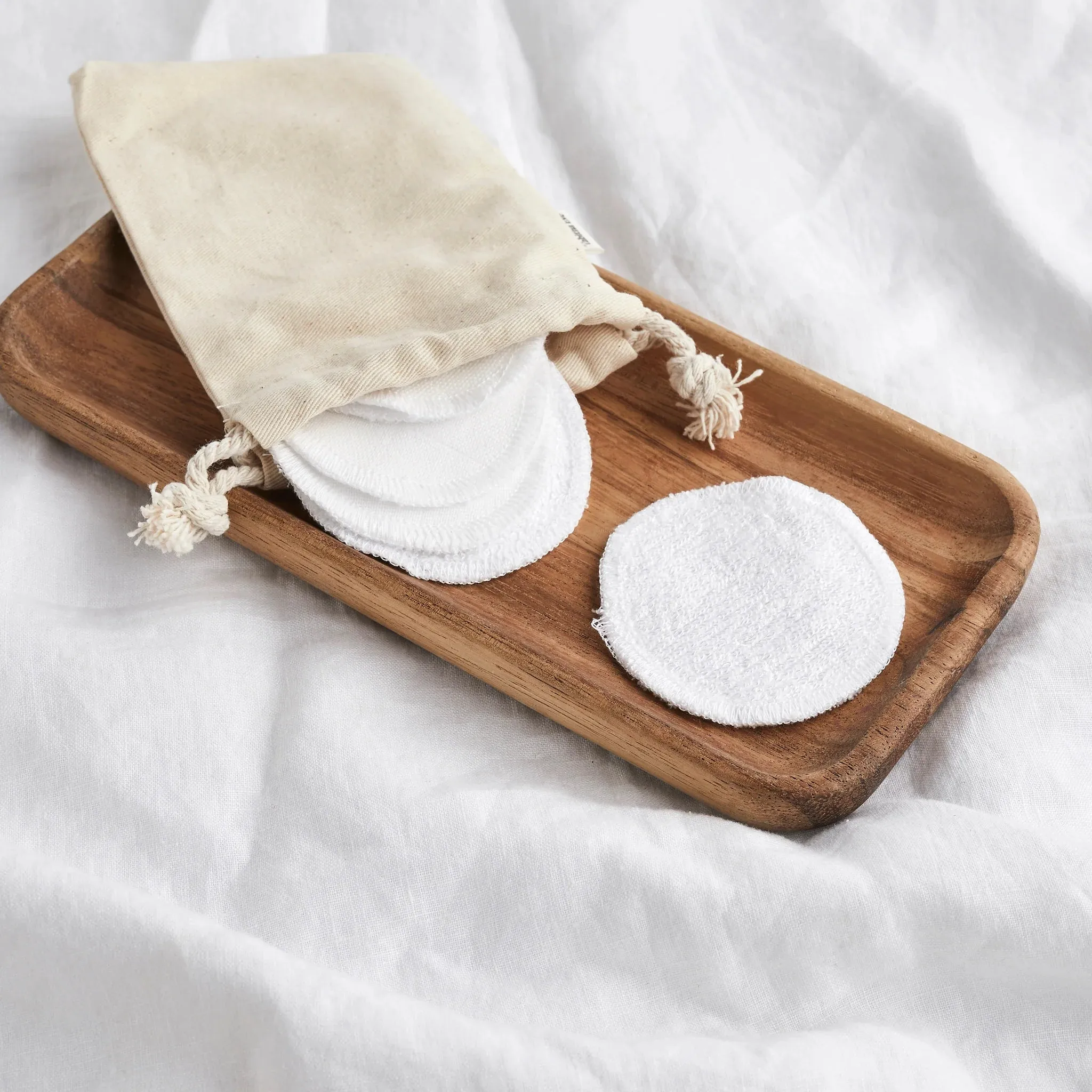 16 pads with 3 layers 100% Cotton Reusable Organic make up Remover and Facial cleaning pads. Made for parashuteHome.