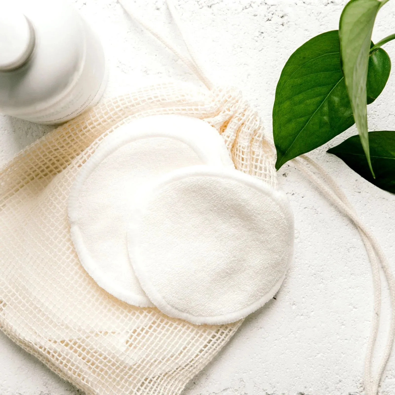 16 pads with 3 layers 100% Cotton Reusable Organic make up Remover and Facial cleaning pads. Made for parashuteHome.