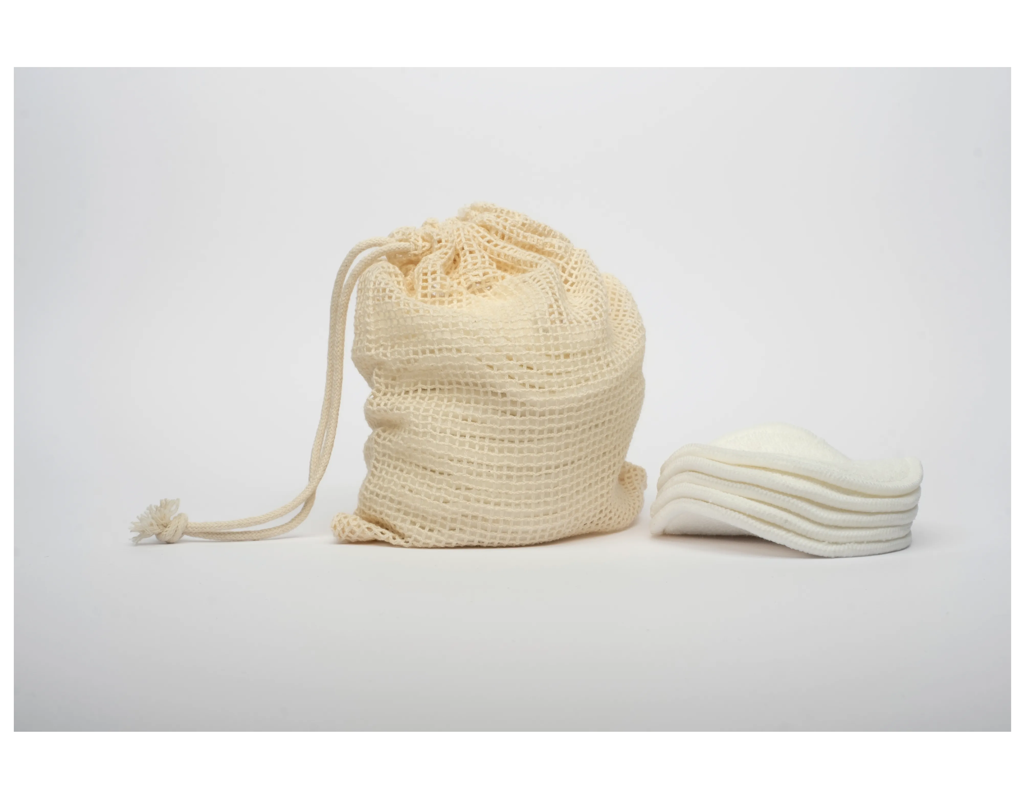 16 pads with 3 layers 100% Cotton Reusable Organic make up Remover and Facial cleaning pads. Made for parashuteHome.