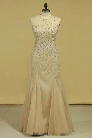 2024 Sleeveless Mermaid Prom Dresses Beaded With A Starburst Of Bugle Beads And Clear Crystals Tulle