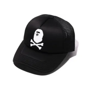 A BATHING APEE CROSSBONE COLLEGE SOLID MESH CAP (BLACK)