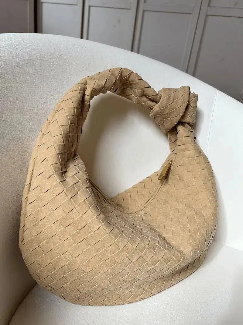 Amara – Autumn-inspired woven design – Suede handbag