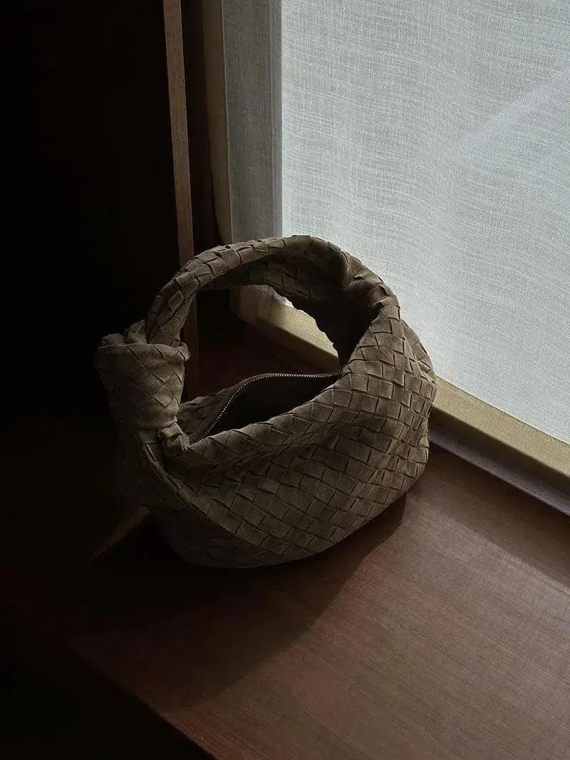 Amara – Autumn-inspired woven design – Suede handbag