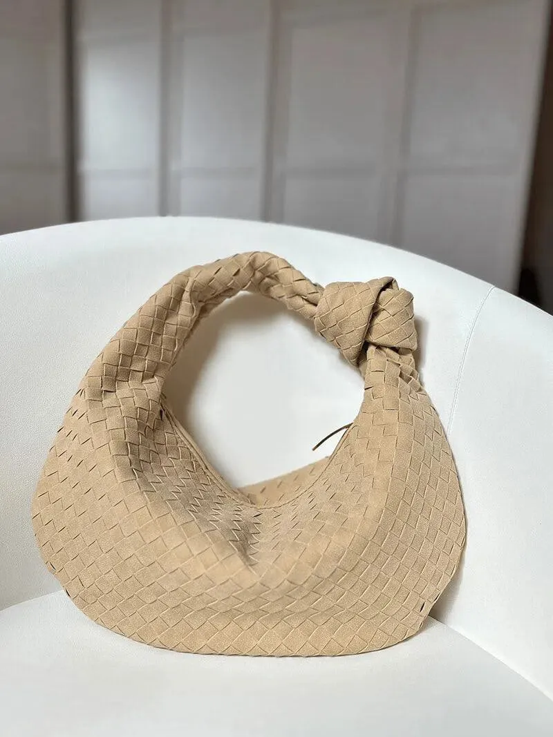 Amara – Autumn-inspired woven design – Suede handbag