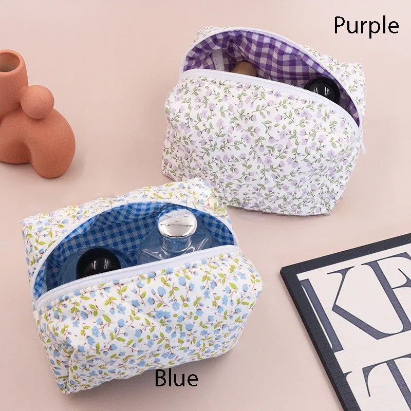 Classic Retro Floral Daisy Quilted cotton Small Makeup Bag, Cosmetic bag, Large Capacity Makeup Bag