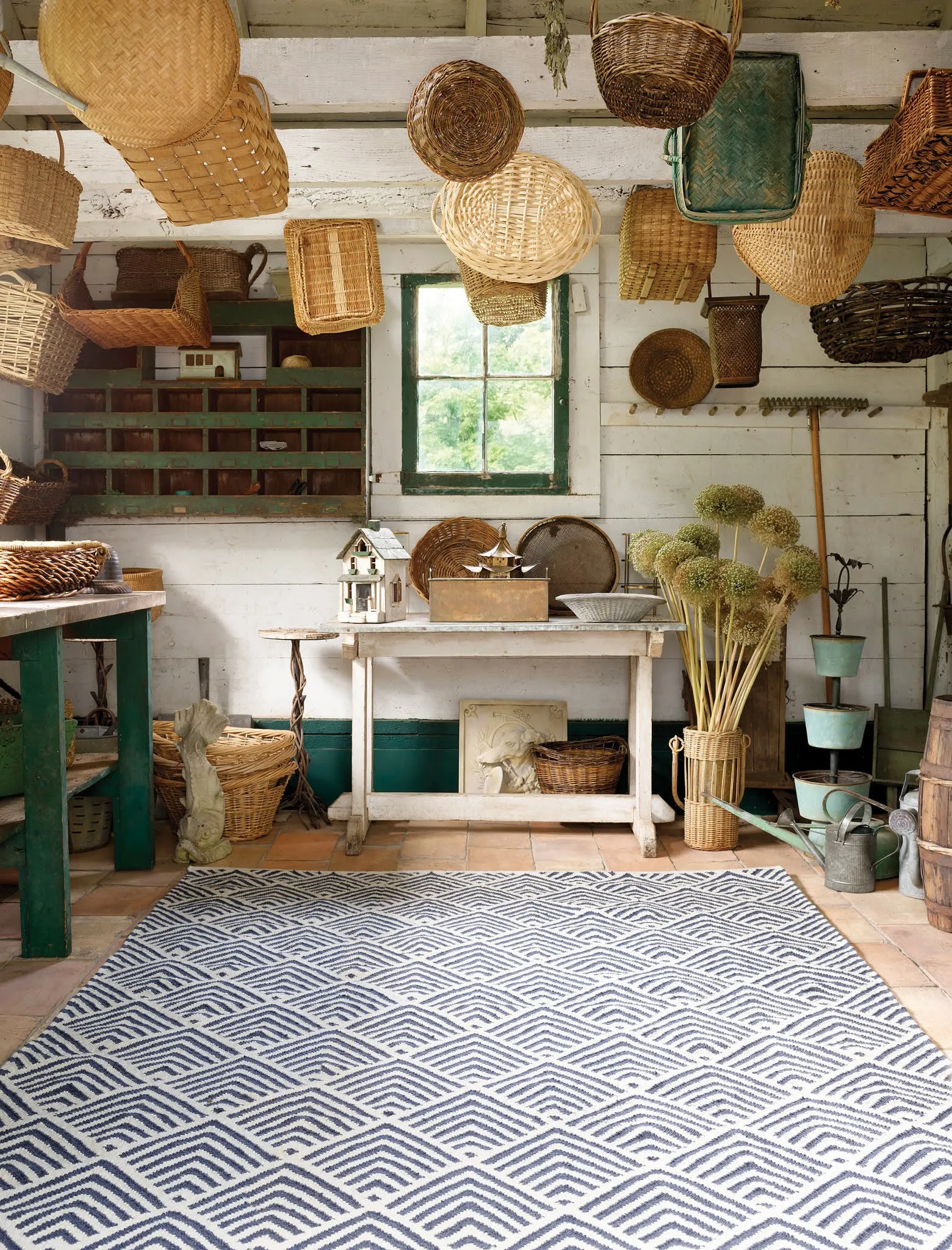Cleo Navy Handwoven Indoor/Outdoor Rug Swatch