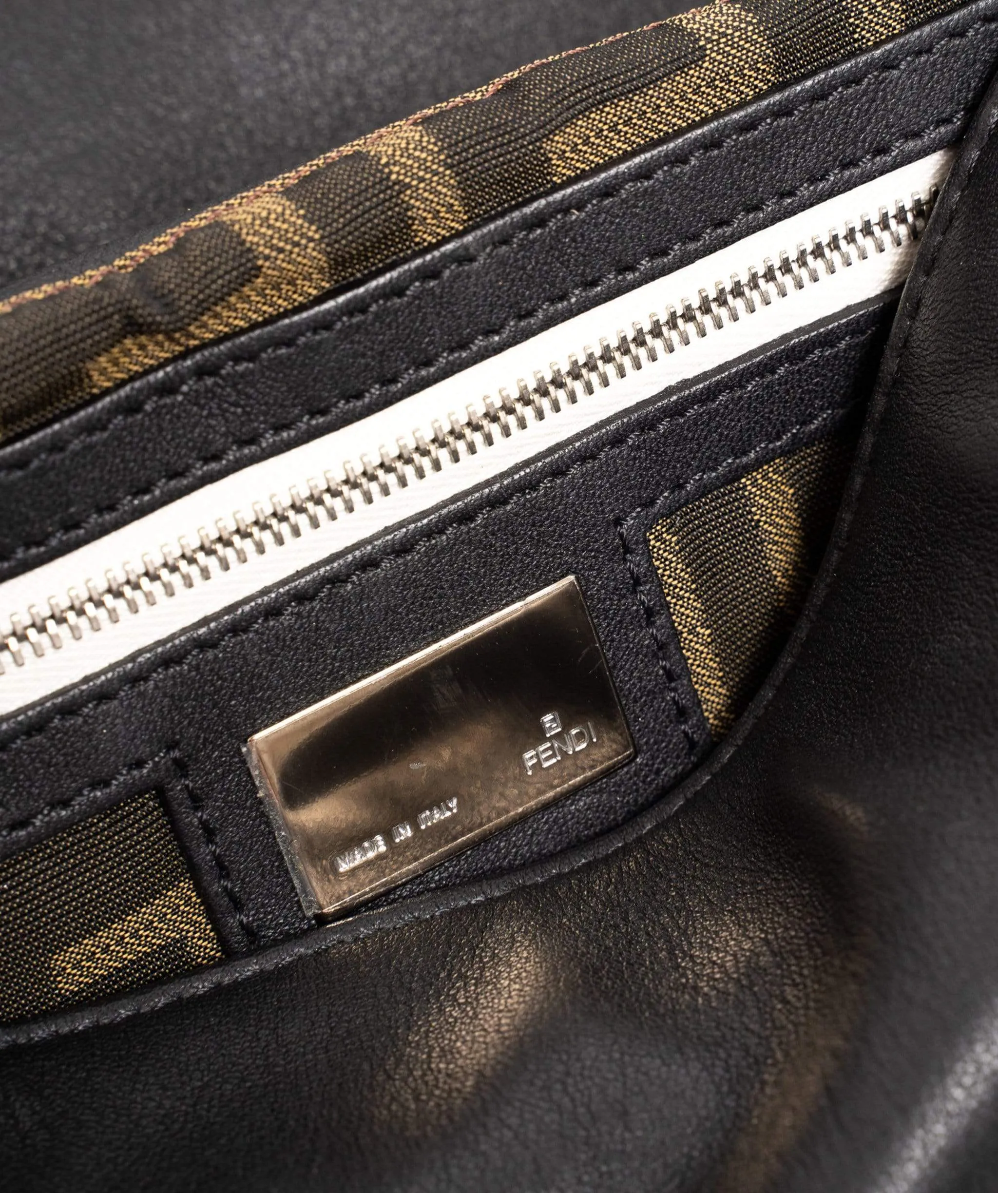 Fendi Black and White F Shoulder Bag - ADL1452