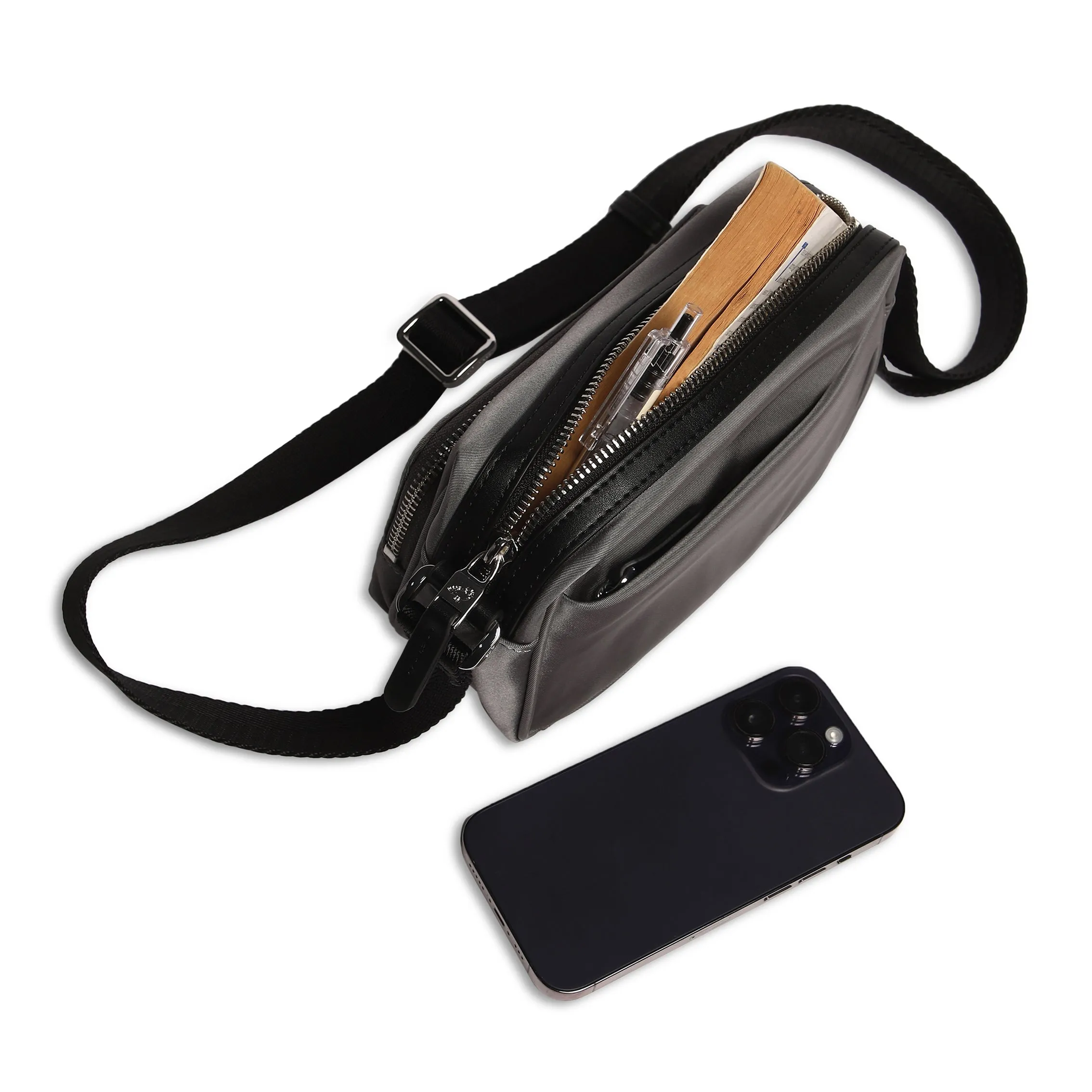 Hunter Small Messenger Bag
