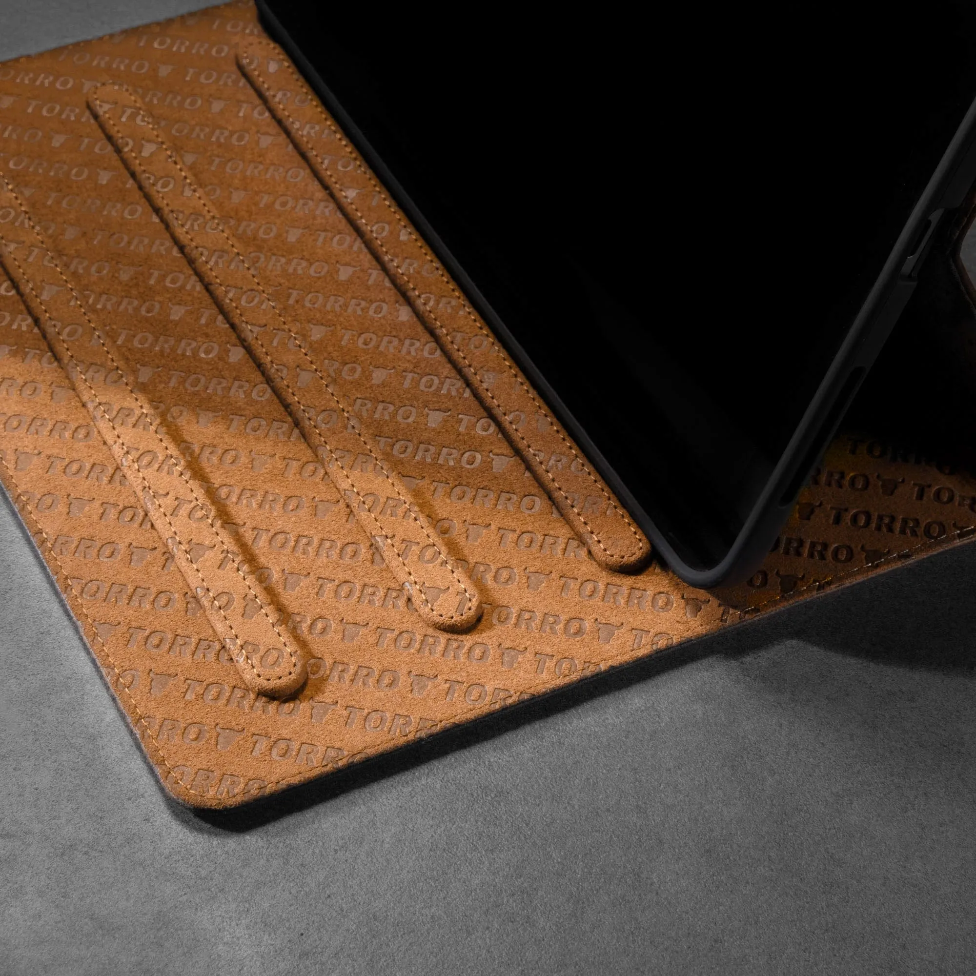iPad Pro 11" Leather Case (4th, 3rd, 2nd & 1st Gen)