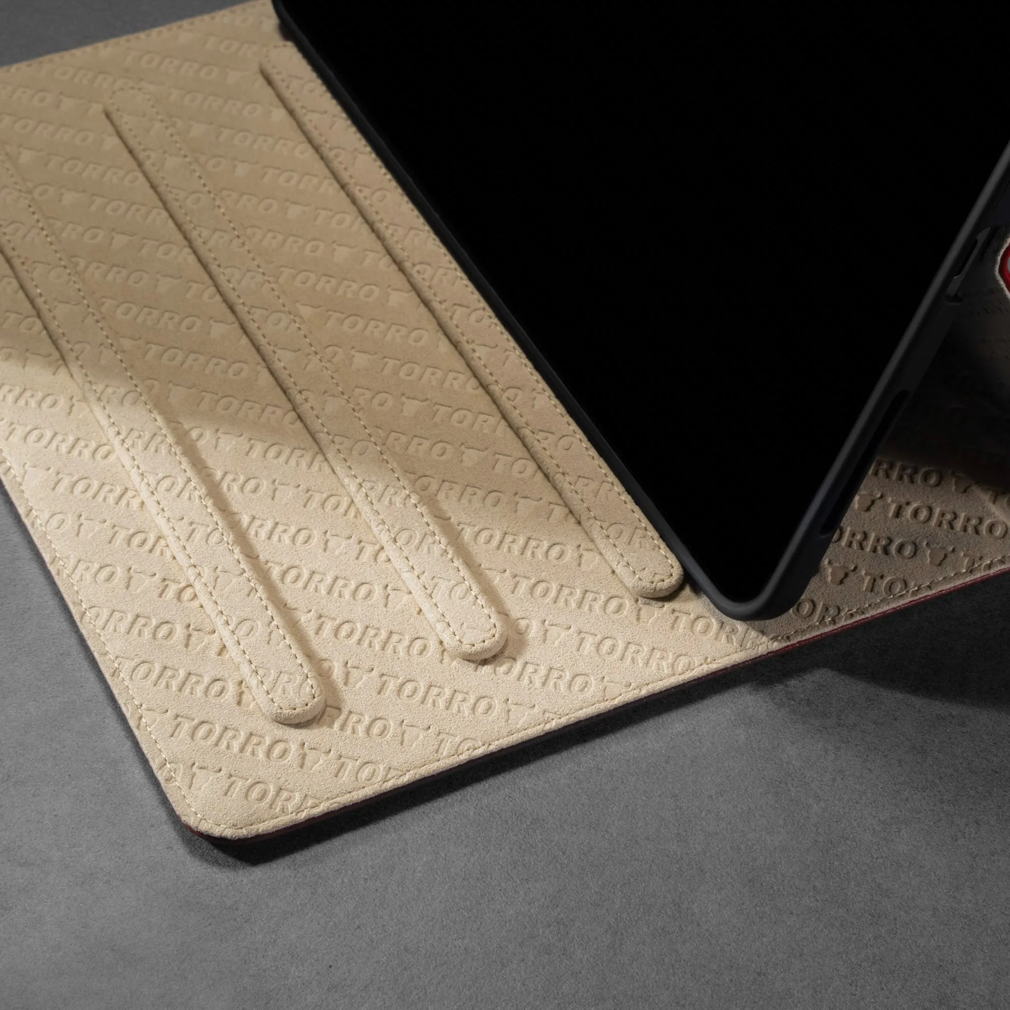 iPad Pro 11" Leather Case (4th, 3rd, 2nd & 1st Gen)