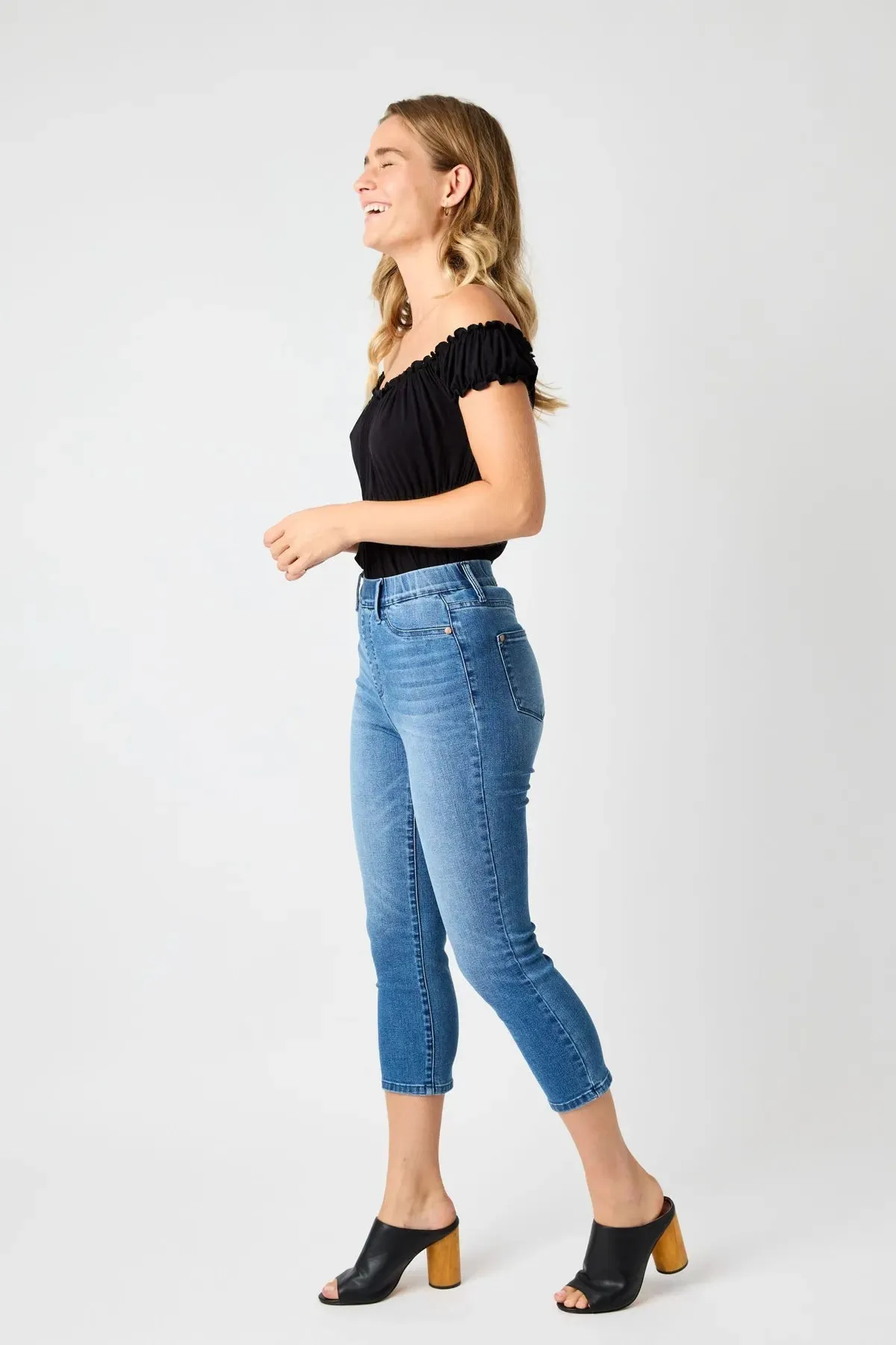 Judy Blue HW Cool Denim Pull On Capri