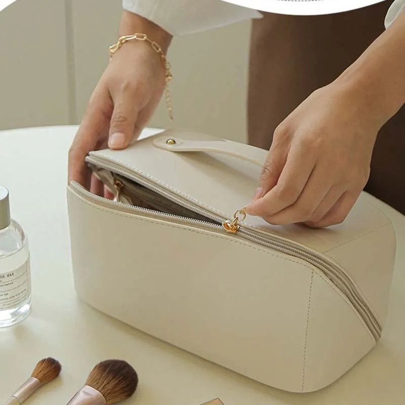 Large capacity Cosmetic Bag Train Case Vanity Case