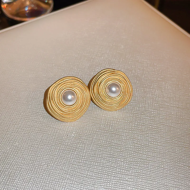 Luxurious Heart Copper Electroplating Earrings
