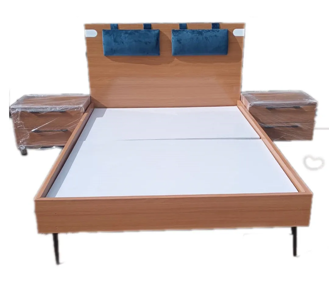 Luxurious Padded Bed Frame - 4.5 * 6ft