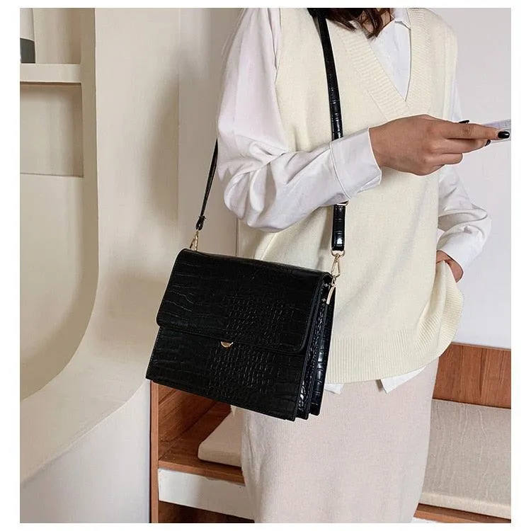 Luxurious Structured Retro Shoulder Bag