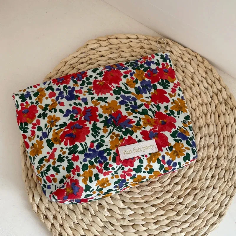 UAKISS  - Korean Floral Cosmetic Bag Cotton Fabric Makeup Organizer Bags Women Portable Cosmetic Storage Pouch Zipper Beauty Case Clutches