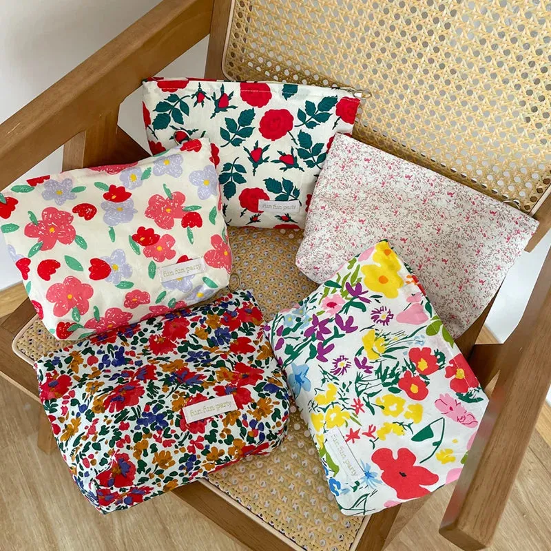 UAKISS  - Korean Floral Cosmetic Bag Cotton Fabric Makeup Organizer Bags Women Portable Cosmetic Storage Pouch Zipper Beauty Case Clutches
