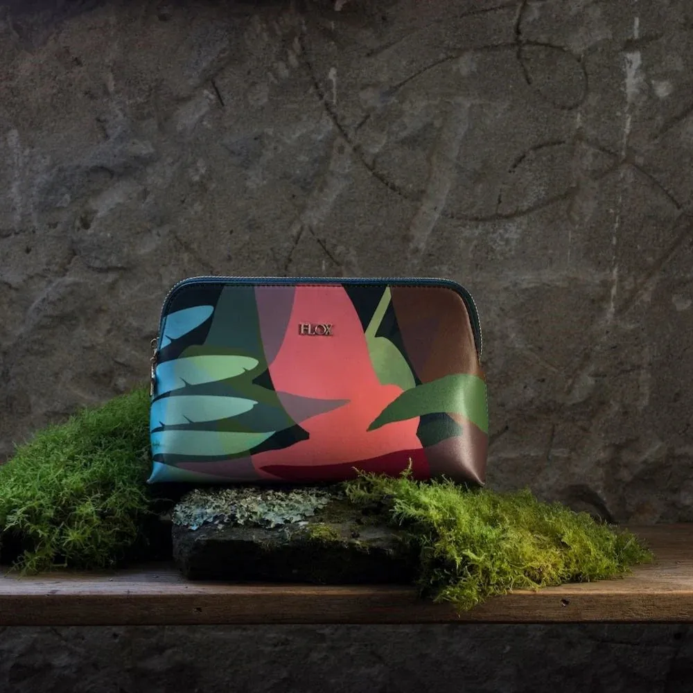 USE CODE FLOX30 TO RECEIVE 30% OFF! Flox Wai - Cosmetic Case Medium